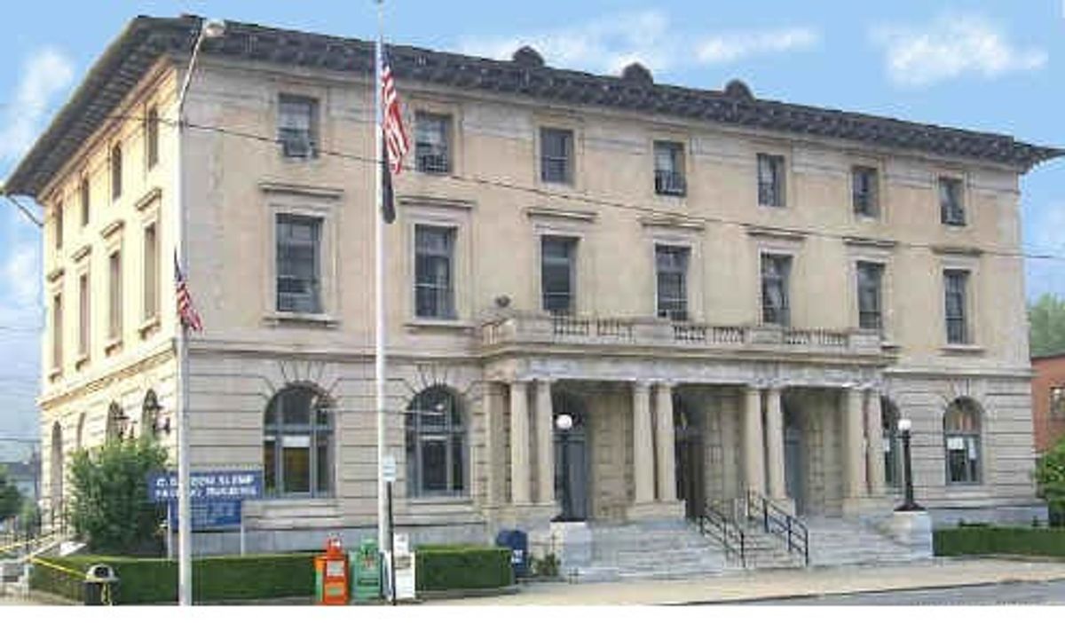 Big Stone Gap COurthouse.jpg — Big Stone Gap, Virginia