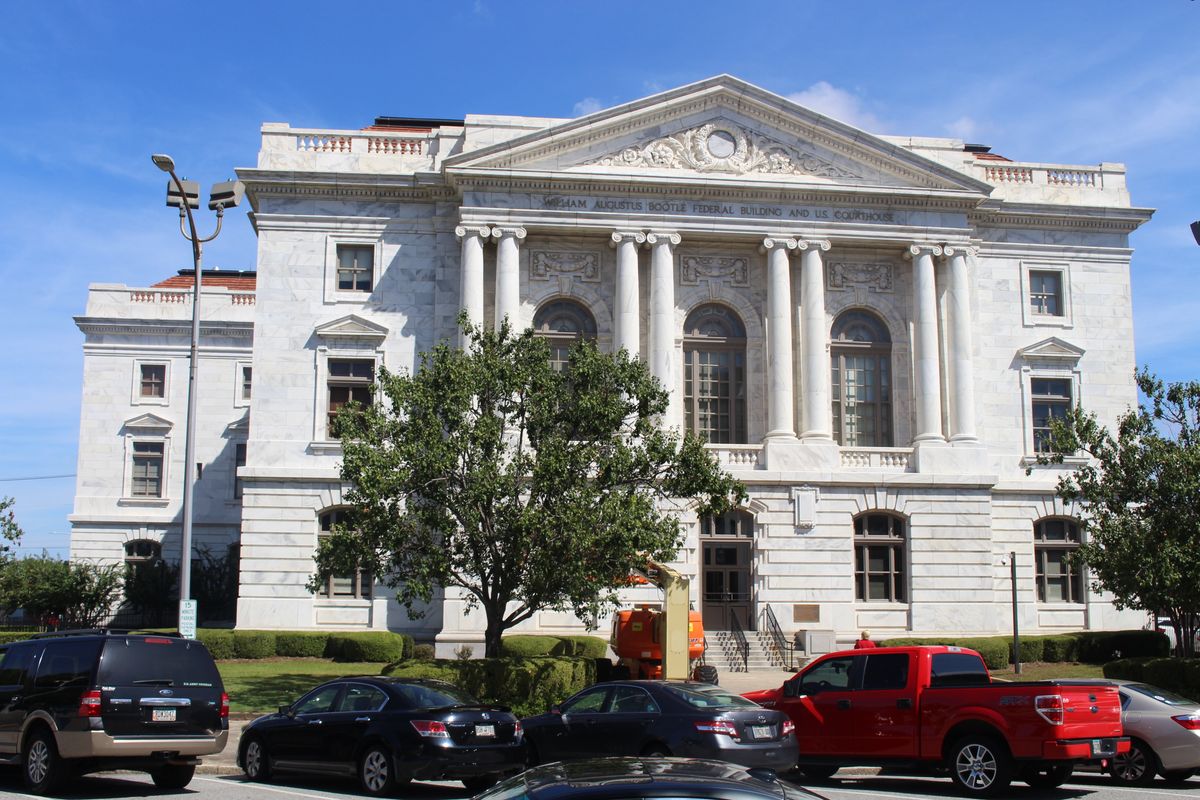 William Augustus Bootle Federal Building and Courthouse, Macon.jpg — Macon, Georgia