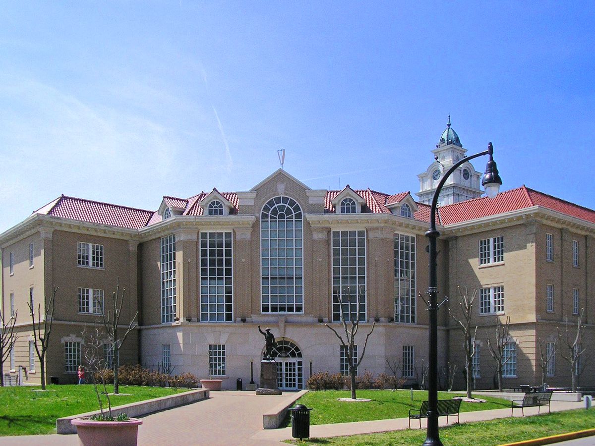 Pike county courthouse.jpg — Pikeville, Kentucky